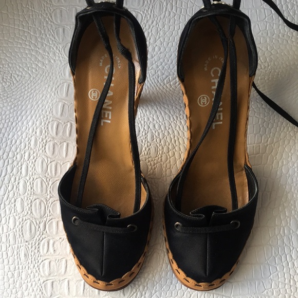 Chanel shoes - Picture 4 of 9